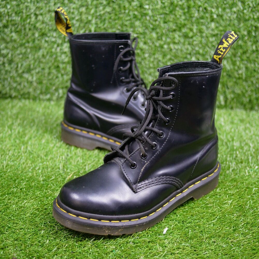 Dr. Martens 1460 Smooth Leather Lace-Up Boots – Black – Women's Size 8